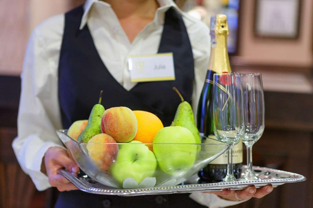 Alarus Luxe Hotel Odesa Amenities photo