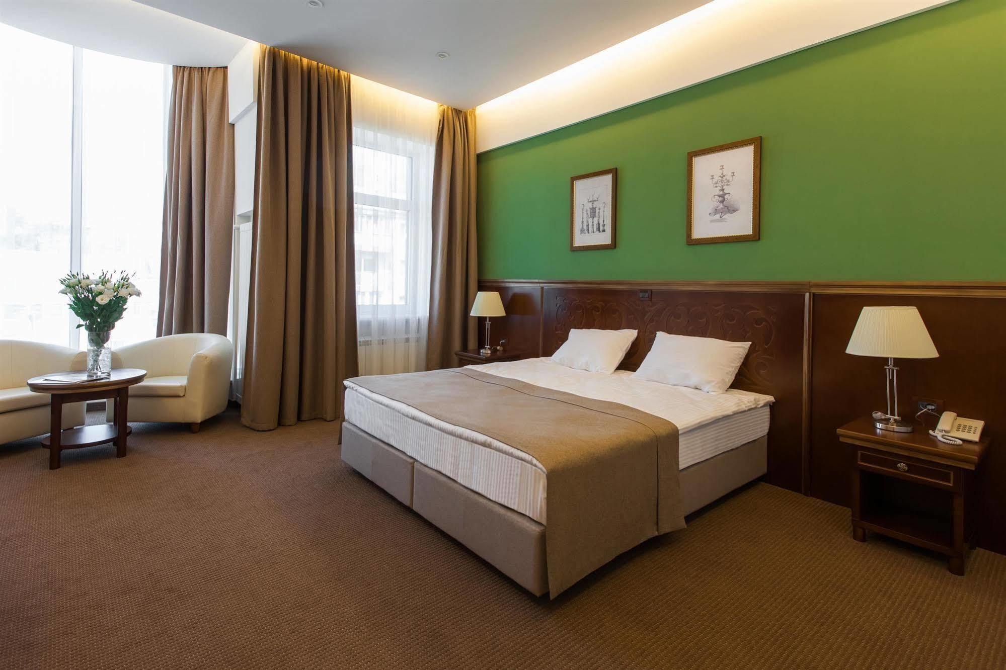 Alarus Luxe Hotel Odesa Exterior photo